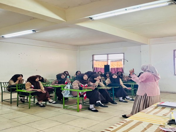 Kegiatan Muhadharoh Dan Pembinaan Di Kelas Jurusan AKL, MPLB, DKV, Dan TBSM.