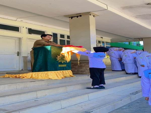 UPACARA BENDERA SMK MUHAMMADIYAH T.P 2025/2026.